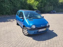 Blau Gebraucht 2005 Renault Twingo Kleinwagen | 2.200 € (Teuer)