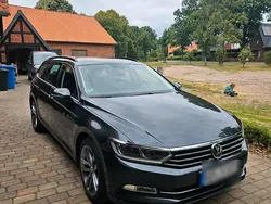 Grau Gebraucht 2019 VW Passat Kombi | 18.750 € (Fairer Preis)