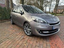 Grau Gebraucht 2013 Renault Grand Scénic III Bose Edition Van / Kleinbus | 4.000 € (Fairer Preis)