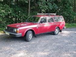 Rot Gebraucht 1978 Volvo 245 Kombi | 6.900 €