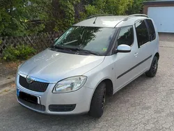 Silber Gebraucht 2009 Skoda Roomster Style Kombi | 2.200 € (Guter Preis)