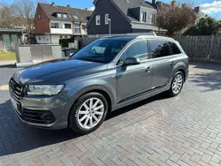 Grau Gebraucht 2016 Audi Q7 S-Line SUV | 33.000 € (Fairer Preis)