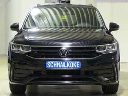 Deep black pearlescent Gebraucht 2024 VW Tiguan Allspace R-line SUV | 41.750 € (Fairer Preis)