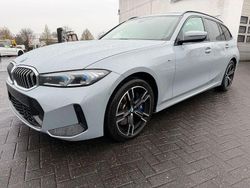 Grau Gebraucht 2025 BMW 330 M Sport Limousine | 39.900 €