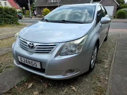Grau Gebraucht 2009 Toyota Avensis Kombi | 3.400 € (Etwas zu teuer)