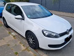 Weiß Gebraucht 2010 VW Golf VI Trendline Limousine | 4.000 € (Guter Preis)