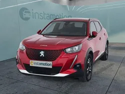 Rot Gebraucht 2020 Peugeot e-2008 SUV | 18.099 € (Fairer Preis)