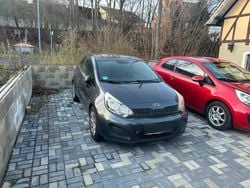 Grau Gebraucht 2012 Kia Rio Kleinwagen | 3.999 € (Etwas zu teuer)