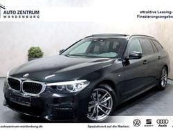 Black sapphire metallic Gebraucht 2019 BMW 520 M Sport Kombi | 28.760 € (Fairer Preis)