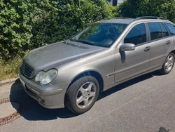 Grau Gebraucht 2004 Mercedes 200 Kombi | 2.000 € (Superpreis)