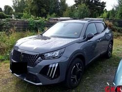 Grau Gebraucht 2024 Peugeot 2008 Allure SUV | 19.966 € (Superpreis)