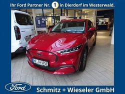 Lucidrot metallic Gebraucht 2022 Ford Mustang Mach-E Basis SUV | 37.950 € (Fairer Preis)