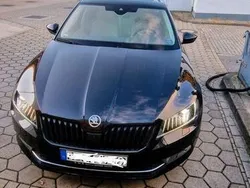 Schwarz Gebraucht 2015 Skoda Superb LAURIN & KLEMENT Kombi | 17.350 € (Guter Preis)