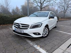 Weiß Gebraucht 2014 Mercedes A180 Limousine | 13.000 € (Fairer Preis)