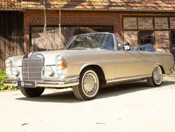Silber Gebraucht 1968 Mercedes 280 SE Cabrio | 149.900 €