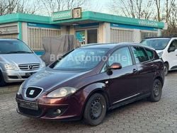 Rot Gebraucht 2007 Seat Altea XL Stylance Van / Kleinbus | 2.490 € (Guter Preis)