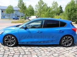 Blau Gebraucht 2019 Ford Focus ST-Line Limousine | 14.090 € (Guter Preis)