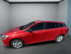 Rot Gebraucht 2020 Renault Mégane GrandTour Kombi | 15.899 € (Fairer Preis)