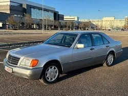 Silber Gebraucht 1993 Mercedes 300 SE Limousine | 3.950 €