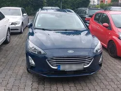 Blau Gebraucht 2019 Ford Focus Kombi | 10.100 € (Fairer Preis)