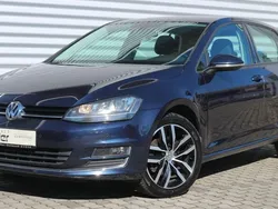 Blau Gebraucht 2016 VW Golf VII Highline Limousine | 12.830 € (Fairer Preis)