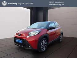 Chili red / night sky bl Neu 2025 Toyota Aygo Comfort Kleinwagen | 19.490 €