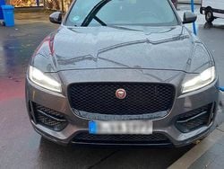Grau Gebraucht 2017 Jaguar F-Pace R SUV | 16.800 € (Fairer Preis)