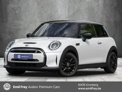 Nanuq white metallic Gebraucht 2023 Mini Cooper SE Classic Kleinwagen | 20.900 € (Guter Preis)