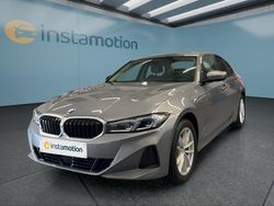 Grau Gebraucht 2024 BMW 318 Limousine | 37.499 € (Teuer)