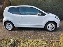 Weiß Gebraucht 2012 VW up! high up! Kleinwagen | 6.500 € (Fairer Preis)