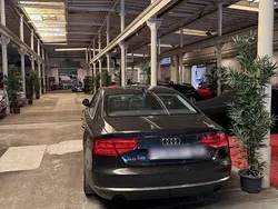Braun Gebraucht 2011 Audi A8 Limousine | 13.900 € (Etwas zu teuer)