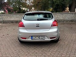 Silber Gebraucht 2010 Kia Ceed Kleinwagen | 1.120 € (Fairer Preis)