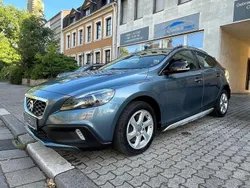 Blau Gebraucht 2013 Volvo V40 CC Kombi | 8.850 € (Superpreis)