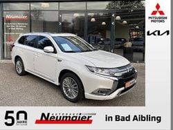 Weiß Gebraucht 2019 Mitsubishi Outlander P-HEV Top SUV | 19.900 € (Fairer Preis)