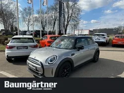 Silber Gebraucht 2024 Mini Cooper Classic Kleinwagen | 25.820 € (Guter Preis)