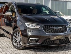 Gebraucht 2021 Chrysler Pacifica Van / Kleinbus | 43.490 € (Etwas zu teuer)