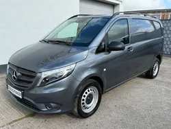 Grau Gebraucht 2018 Mercedes Vito Van / Kleinbus | 22.400 € (Guter Preis)