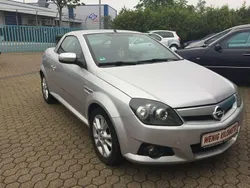 Silber metallic Gebraucht 2005 Opel Tigra Sport Cabrio | 3.350 € (Fairer Preis)