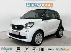 Schwarz Gebraucht 2018 Smart ForTwo Coupé Coupé | 10.299 € (Fairer Preis)