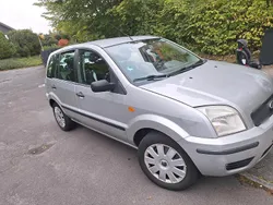 Grau Gebraucht 2005 Ford Fusion Kombi | 1.200 € (Superpreis)