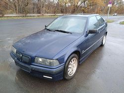 Blau Gebraucht 1997 BMW 316 Comfort Edition Coupé | 1.500 € (Fairer Preis)