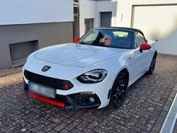 Weiß Gebraucht 2019 Fiat 124 Spider Abarth Cabrio | 28.900 €