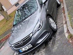 Grau Gebraucht 2018 Opel Astra Limousine | 11.500 € (Fairer Preis)