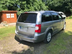 Silber Gebraucht 2016 Chrysler Town & Country Van / Kleinbus | 13.900 €