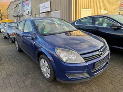 Blau Gebraucht 2005 Opel Astra Elegance Limousine | 2.650 € (Etwas zu teuer)