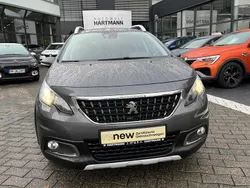 Grau Gebraucht 2019 Peugeot 3008 Allure Kombi | 15.990 €