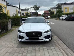 Weiß Gebraucht 2020 Jaguar XE R-Dynamic Limousine | 30.000 € (Teuer)