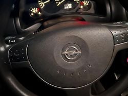 Blau Gebraucht 2001 Opel Corsa Kleinwagen | 300 €