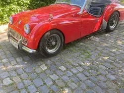 Rot Gebraucht 1961 Triumph TR3 Cabrio | 29.000 €