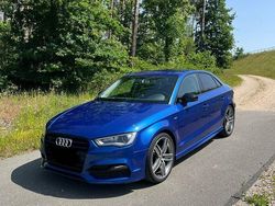 Blau Gebraucht 2015 Audi A3 Ambition Limousine | 15.290 € (Etwas zu teuer)